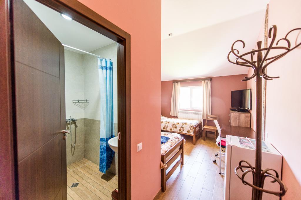 Guest House 15 Kazbegi Exterior foto